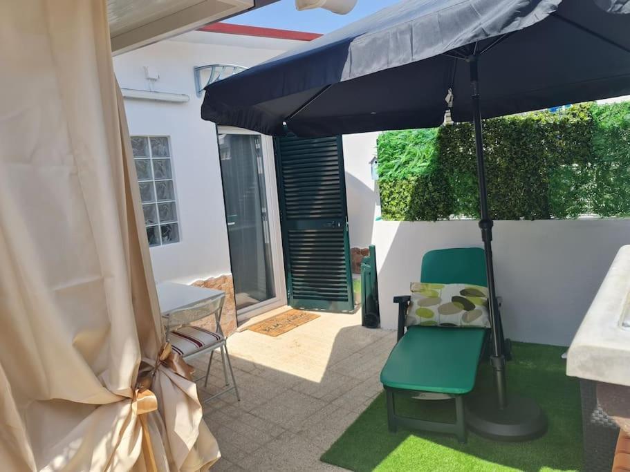"Linda'S Guest House" Beach House With Private Patio & Hot Tub, 3 Min From The Beach Costa de Caparica Eksteriør bilde